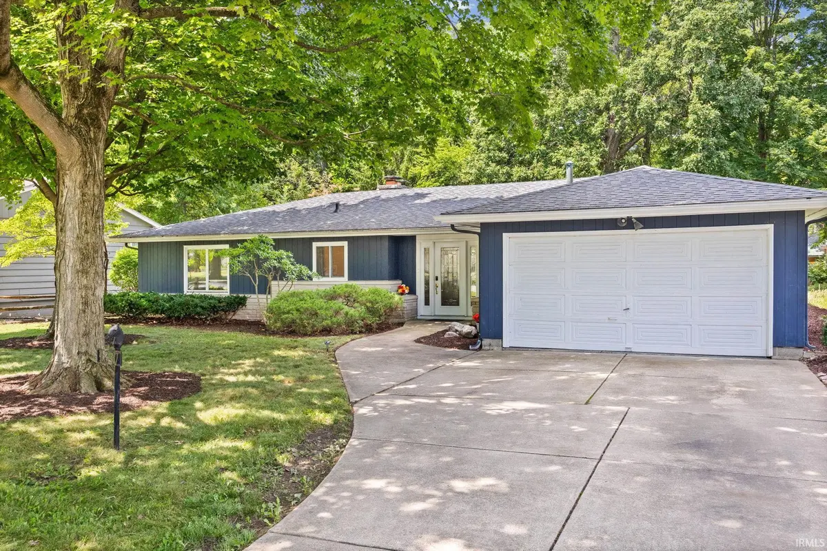 1837 Summit DR, West Lafayette, IN 47906