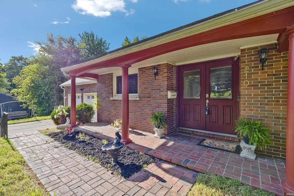 210 E Main ST, Newburgh, IN 47630-1418