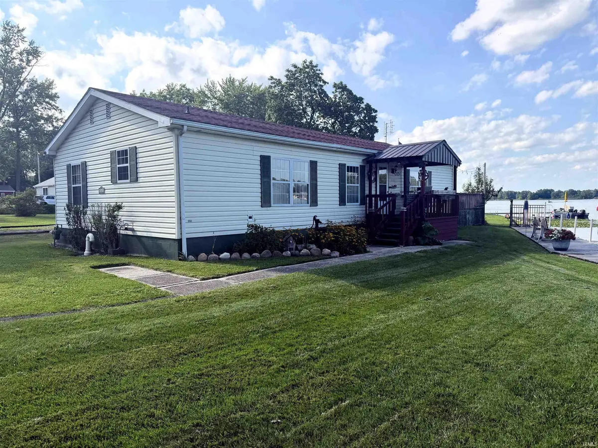 11612 W South Park RD, Kewanna, IN 46939