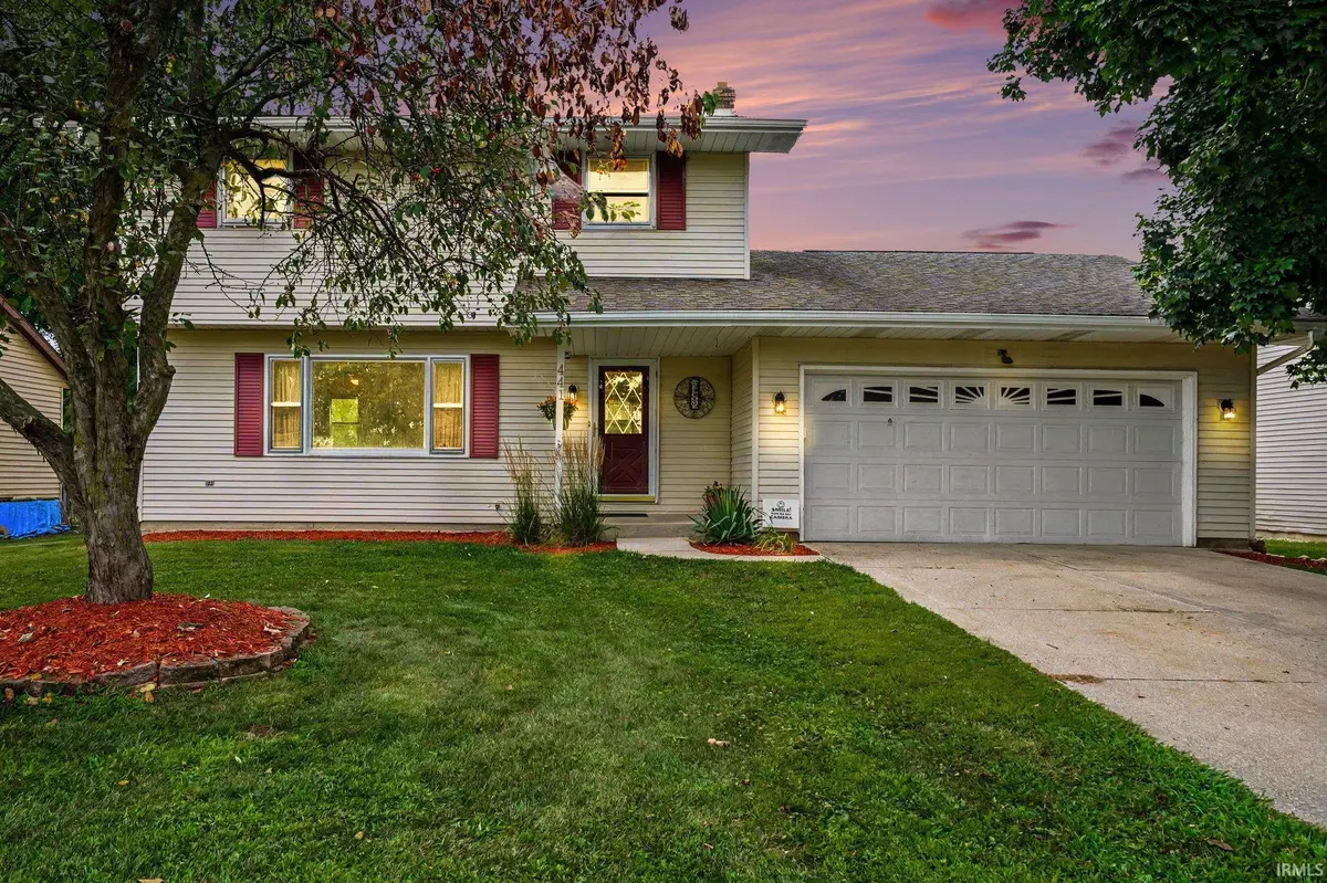 441 N Oakland AVE, Mishawaka, IN 46544-3825