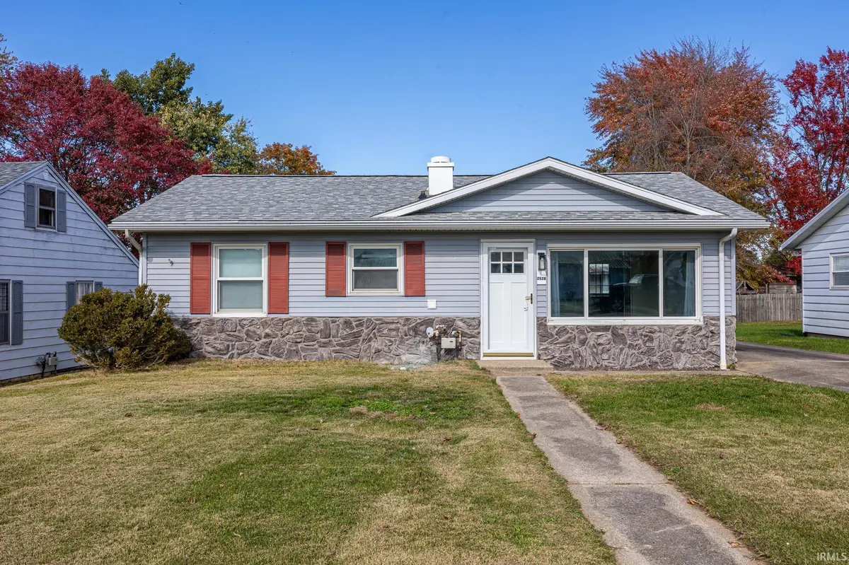 2526 Birk DR, Jasper, IN 47546