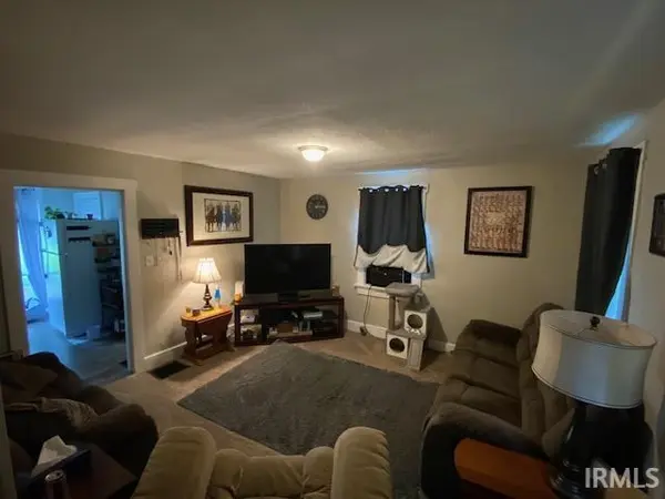 1804 N Milton ST, Muncie, IN 47303-5335