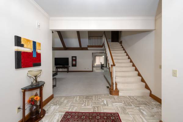 2805 Little River RUN, Fort Wayne, IN 46804