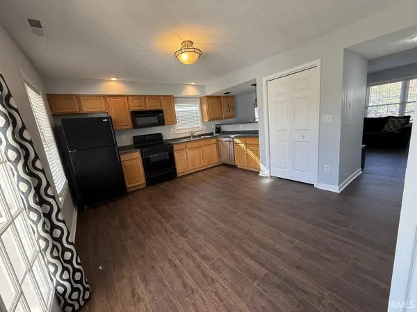 1331 S Cobble Creek CIR, Bloomington, IN 47401