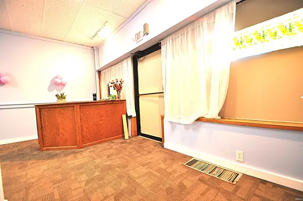 314 N Dixie WAY, South Bend, IN 46637