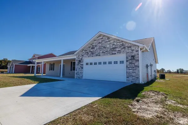 106 Pin Oak RD, Spencer, IN 47460