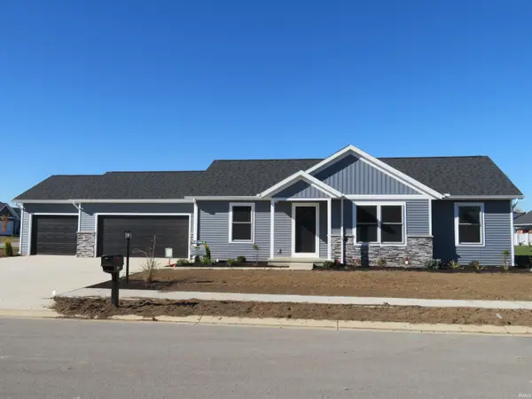 68463 Falcons Lair LN, New Paris, IN 46553-2402
