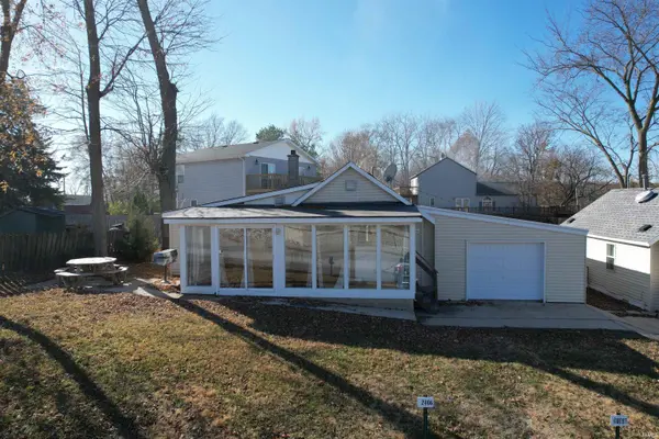 2406 N West Shafer DR, Monticello, IN 47960-1245