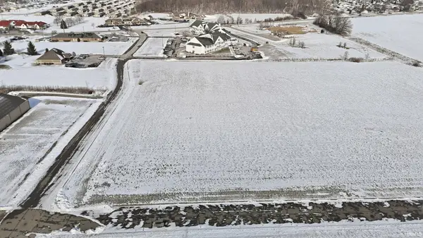 Smith DR, Auburn, IN 46706