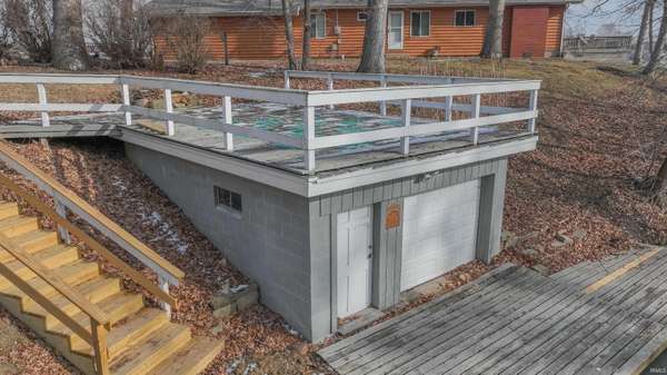 5629 N Stahl RD, Monon, IN 47959