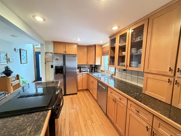 2812 W Fawkesway DR, Bloomington, IN 47404-1211
