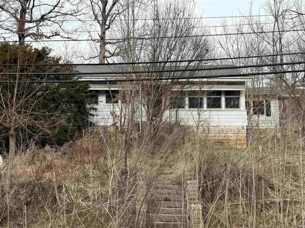 195 Old State Road 54 ***, Avoca, IN 47420