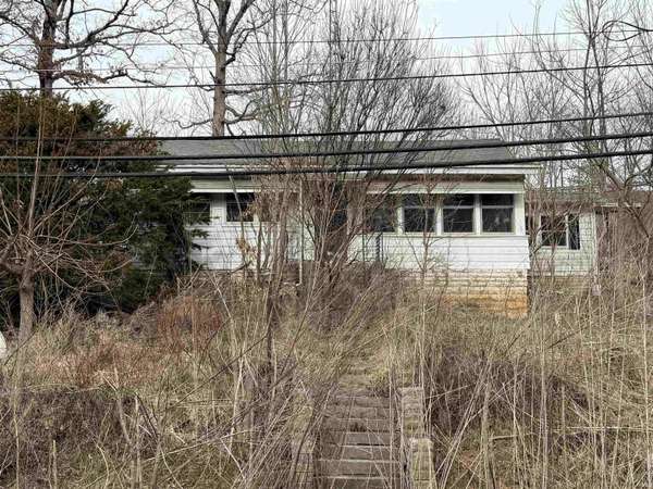 195 Old State Road 54 ***, Avoca, IN 47420