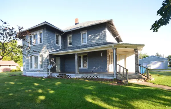800 Illinois ST, Walkerton, IN 46574