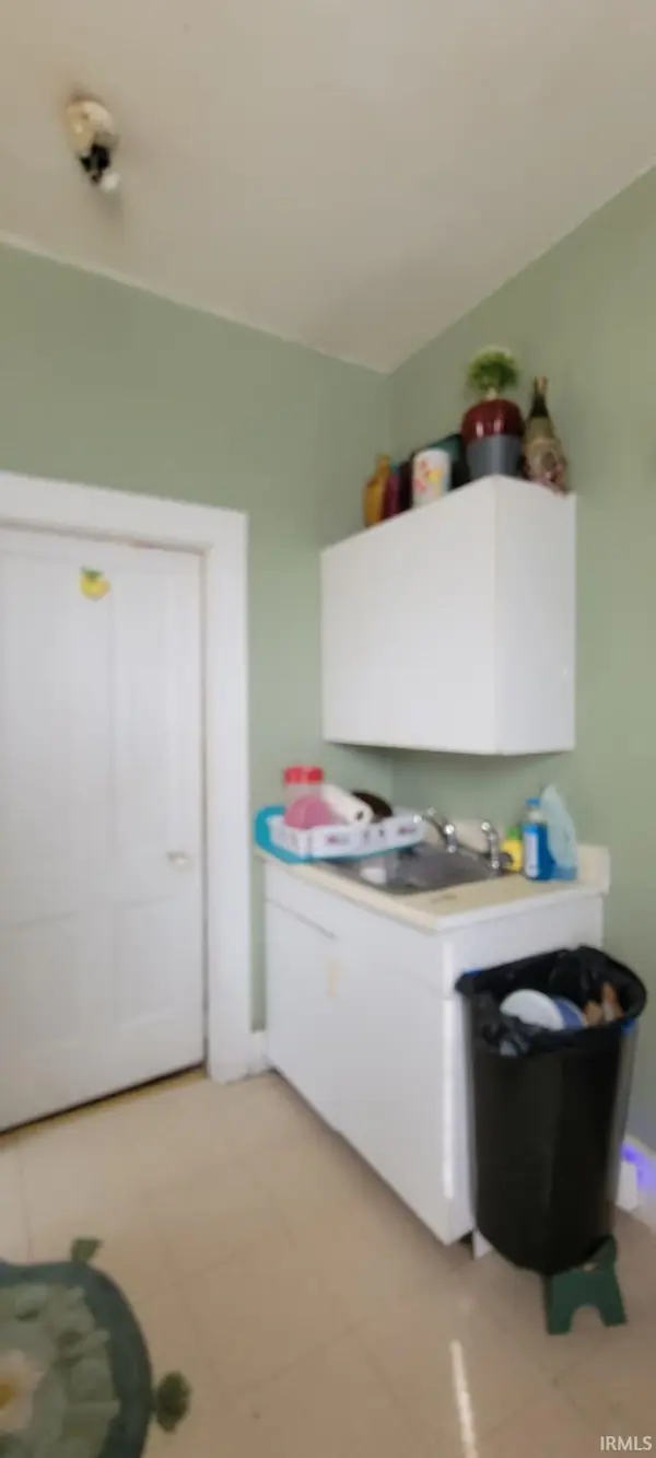 1003 S 4Th ST, Terre Haute, IN 47807-5031