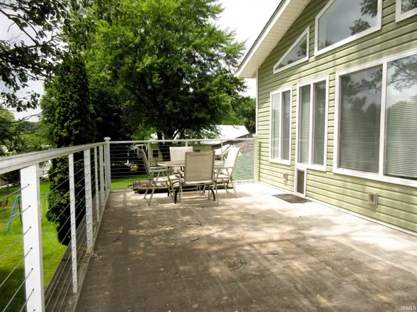 3102 E McKinley DR, Monon, IN 47959