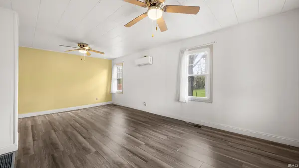 632 Sandy Hook RD, Paoli, IN 47454