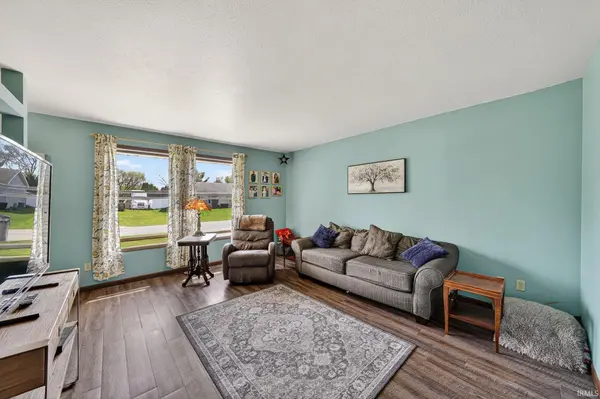 53601 Hyde Park DR, Bristol, IN 46507-9641