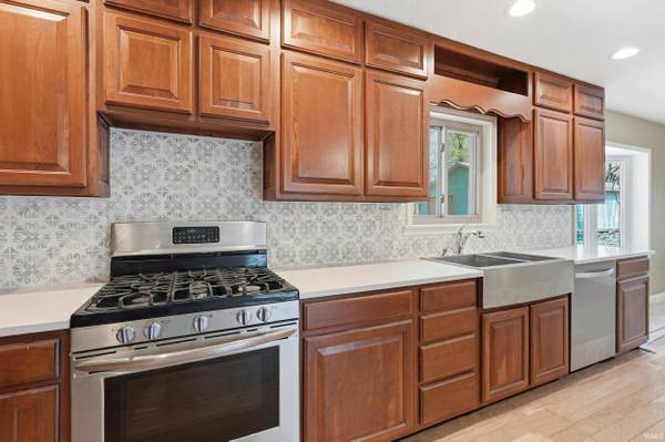 1080 North Shore DR, Rome City, IN 46784