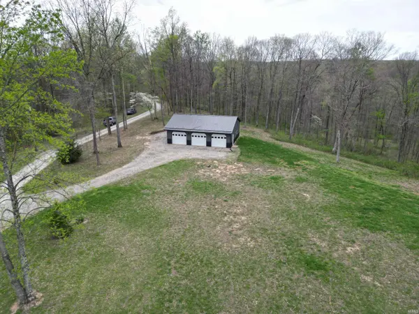 9045 E Pine Road Common,  Bloomfield,  IN 47424