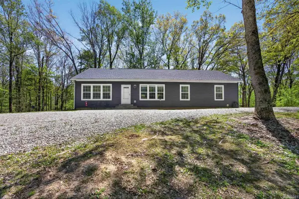 9451 S Chapel Hill RD, Heltonville, IN 47436