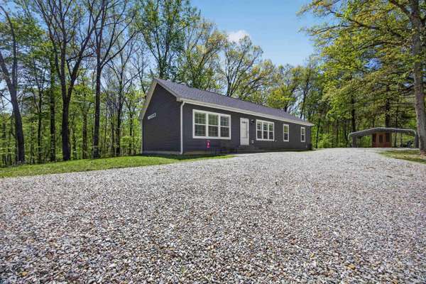 9451 S Chapel Hill RD, Heltonville, IN 47436