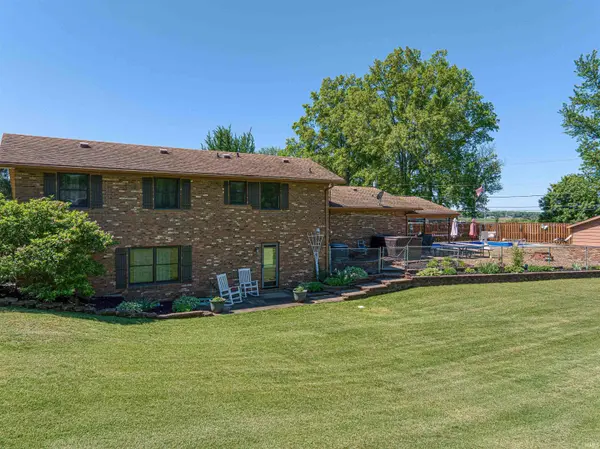 10515 Olivia ST, Evansville, IN 47712