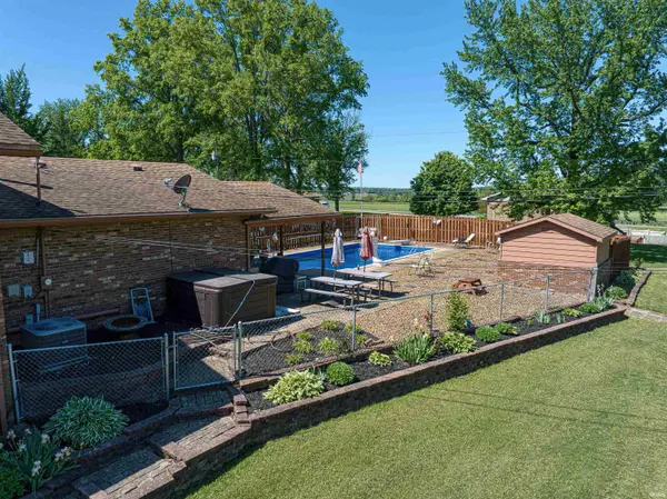 10515 Olivia ST, Evansville, IN 47712