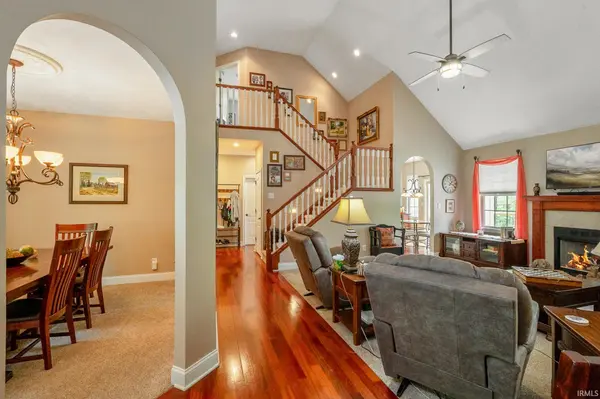 151 Hilltop LN, Nashville, IN 47448-7102