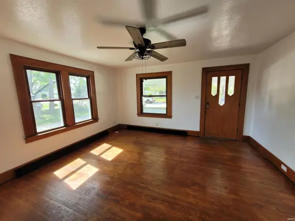 2907 McArthur DR, Fort Wayne, IN 46809