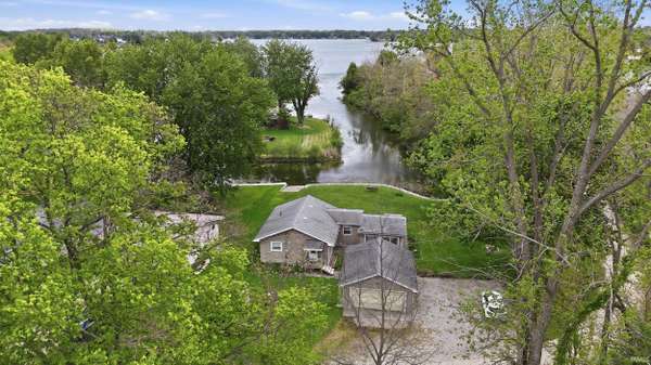 151 Ems C27c LN, Warsaw, IN 46582-9076