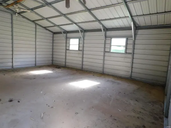 823 Hidden Acres DR, Bedford, IN 47421