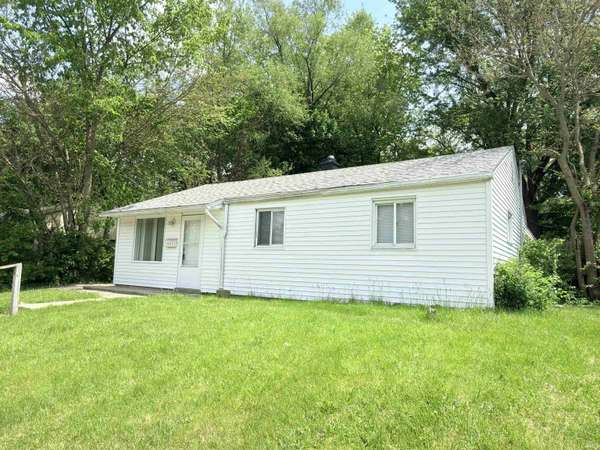 1002 Amhurst AVE, South Bend, IN 46614