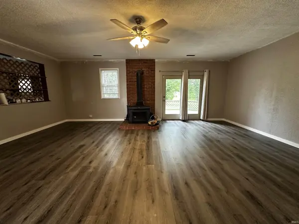 10 Daviess DR, Washington, IN 47501