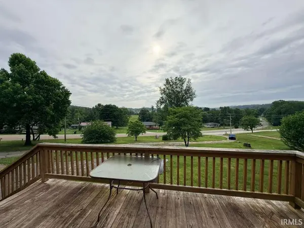 109 S Triangle RD, Paoli, IN 47454