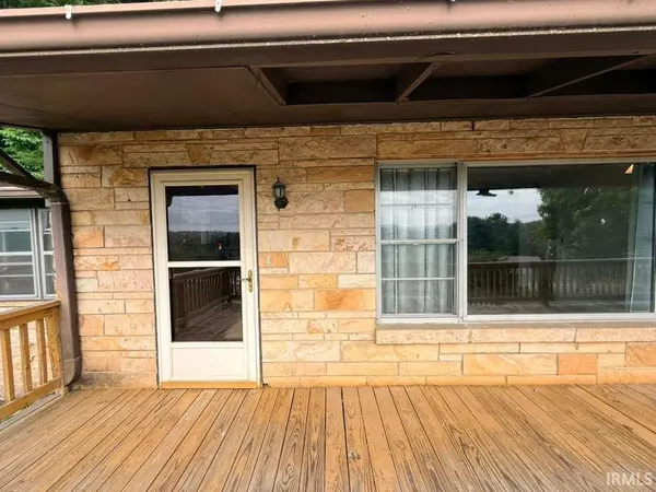 109 S Triangle RD, Paoli, IN 47454