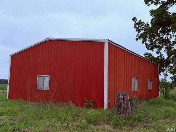 8600 Gross RD, Mount Vernon, IN 47620