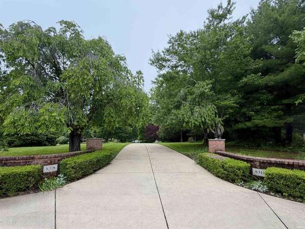 8318 S Ashley AVE, Bloomington, IN 47401