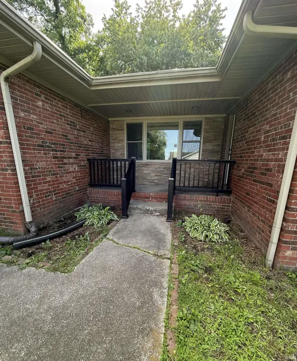 792 N Rebel SQ, Rockport, IN 47635-9278