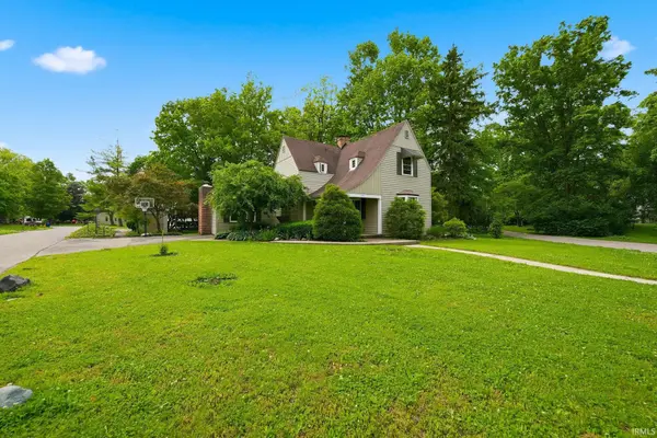 300 S Shady LN, Muncie, IN 47304