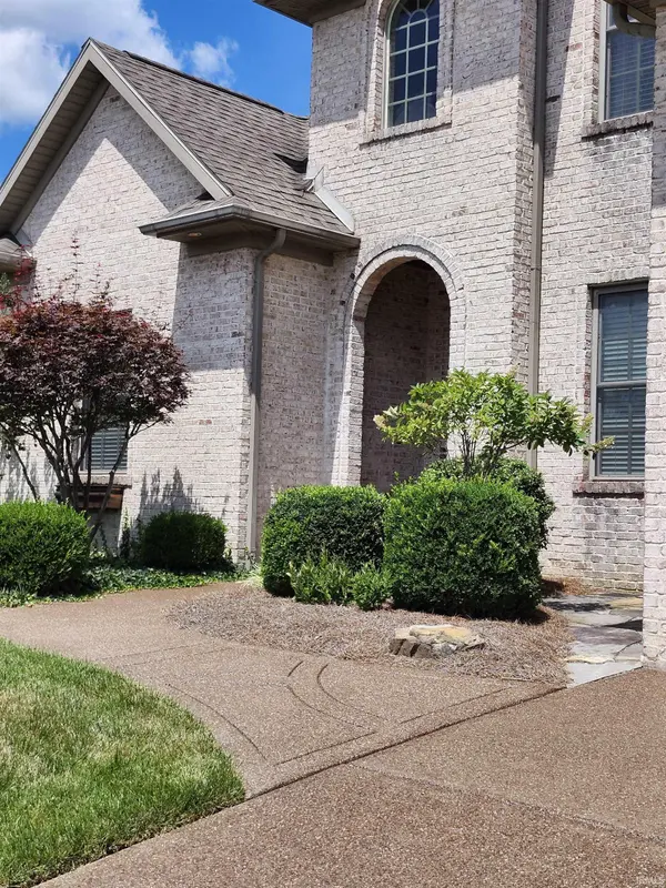 2110 Championship DR, Evansville, IN 47725