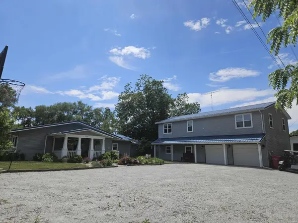 11235 N Lower Lake Shore DR, Monticello, IN 47960-8138