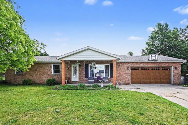 518 Sunset LN, Middlebury, IN 46540-9585