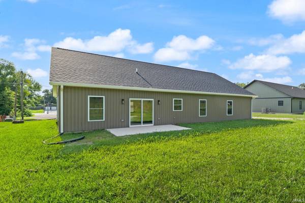 217 Poplar ST, Loogootee, IN 47553