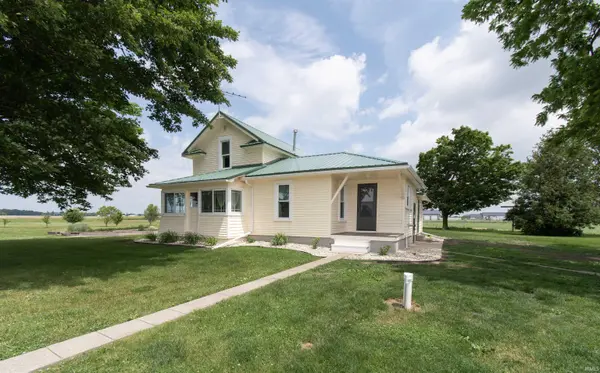 11366 County Road 38 RD, Millersburg, IN 46543-9737
