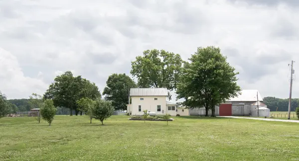 11366 County Road 38 RD, Millersburg, IN 46543-9737