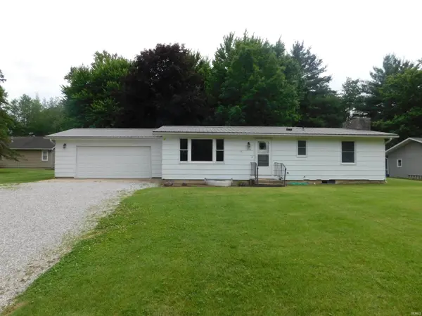 7531 W Crystal Lake RD, Warsaw, IN 46580