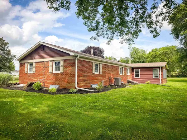 1323 W 200 S ***, Warsaw, IN 46580