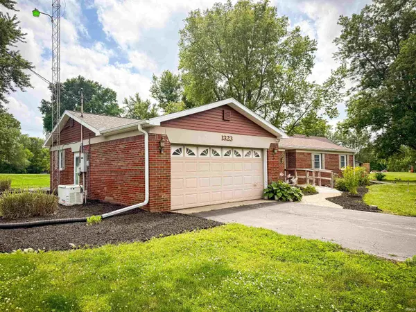 1323 W 200 S ***, Warsaw, IN 46580