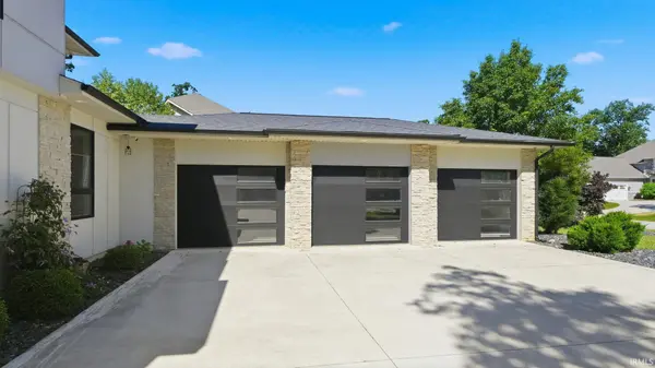 10228 Chambord Knoll, Fort Wayne, IN 46835